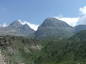 Vue du monte Grabiasca et, à gauche, le pizzo del Diavolo di Tenda.