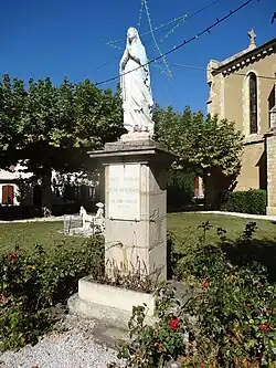 Statue de la Vierge Marie.