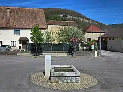 Fontaine de la ville haute.