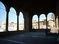 Les arcades de la Loggia, du XVe&nbsp;siècle
