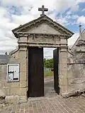 Portail de l'ancien cimetière.