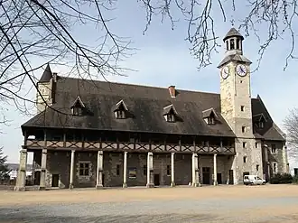 Le château des ducs de Bourbon.