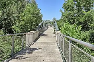 La passerelle coté centre-ville.