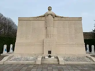 Monument aux morts de Créteil (1922), cimetière de Créteil.