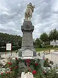 Le monument aux morts, élevé en 1921.