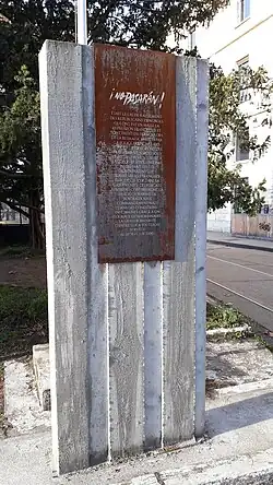 Monument aux Républicains espagnols, dans l'allée centrale.