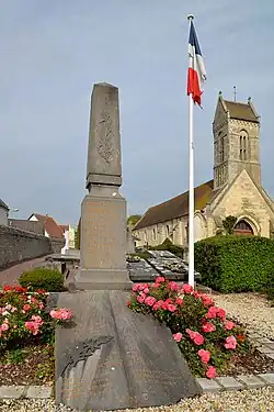 Le monument aux morts.