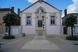 Monument aux morts.