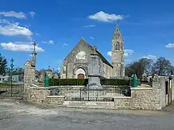 Le monument aux morts.
