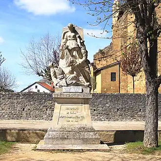Le monument aux morts municipal de Galan.