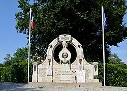 Le monument aux morts.