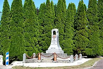 Le monument aux morts.