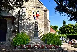 Le monument aux morts.