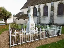 Le monument aux morts.