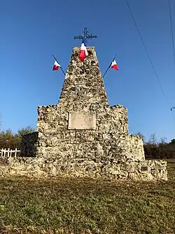Le monument d'Harnotay.