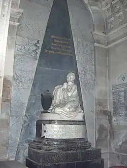 Monument funéraire.