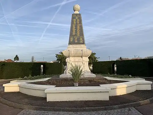 Monument aux morts.