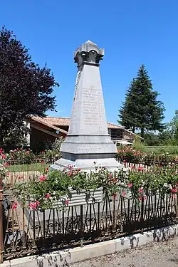 Monument aux morts.