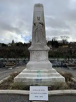Monument aux morts.