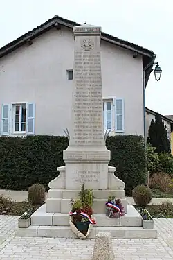 Monument aux morts.