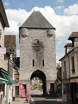 La porte vue de la ville