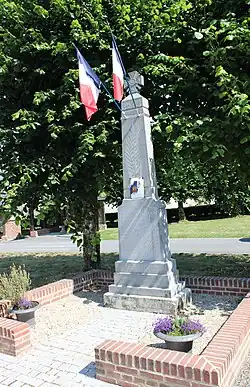 Le monument aux morts.