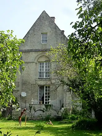 Prieuré Saint-Nicolas-de-Courson