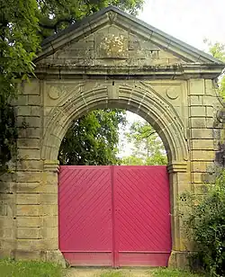 Portail de l'ancien Prieuré.