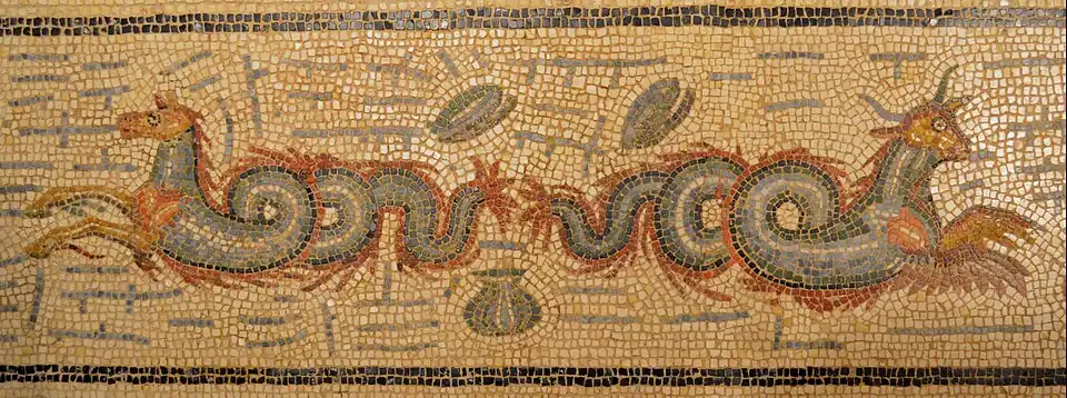 Détail du cheval et du taureau des mers.