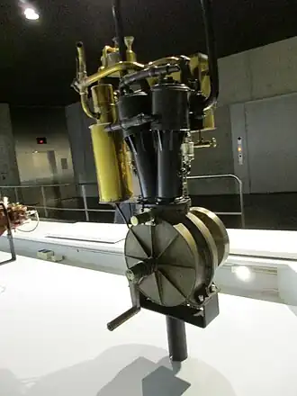 Moteur Daimler Type P, V2, essence, 1887.