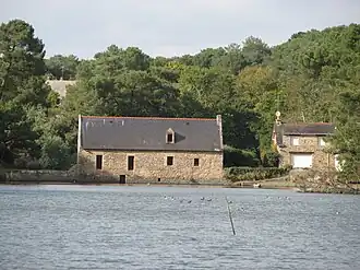Le moulin à marée de Campen (le long de la ria du Vincin).