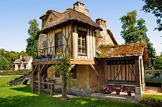 Le moulin vu du côté du lac