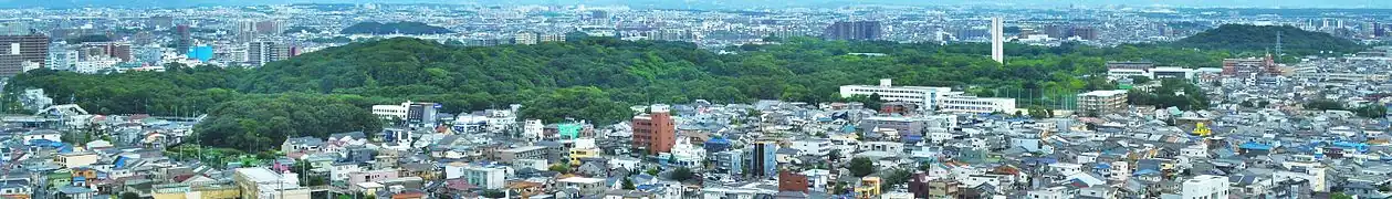 L'ensemble des Kofun Mozu, Osaka. Dans cet ensemble, Mozu-Misasagiyama mesure plus de 400 m de long, VIe&nbsp;siècle.