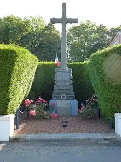 Le monument aux morts.