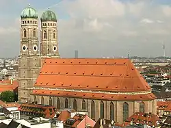 L'église Notre-Dame de Munich, Bavière, Allemagne, grande église-halle principalement en brique