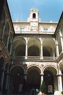 L'intérieur de l'hôtel de ville génois.