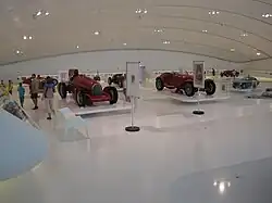 Photographie de deux Alfa Romeo P3.