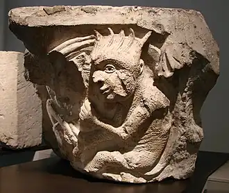 chapiteau provenant de l'abbaye Saint-Martin-aux-Jumeaux, Musée de Picardie.