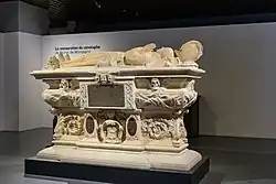 Cénotaphe restauré.