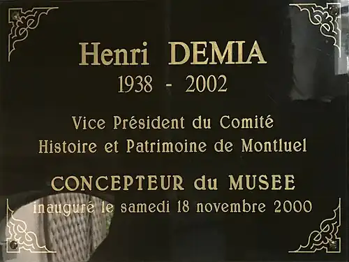 Plaque d'inauguration du musée.