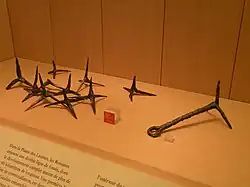 Tribuli romains découverts à Alésia - Musée d'Archéologie Nationale de Saint-Germain-en-Laye