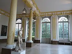 Entrée principale du musée, dite péristyle XVIIIe siècle du musée, vue actuelle.