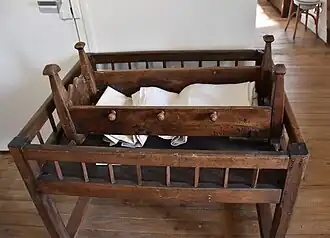 Berceau à bascule (XIXè) Musée du pays d'Ussel