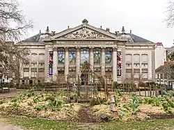 Muséum d'histoire naturelle de Nantes dans son édifice construit à cet effet, fin du XIXe siècle