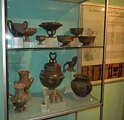 Le contenu de le tombe no 115.