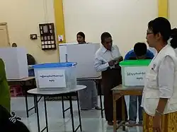Bureau de vote au Myanmar (Birmanie) en novembre.
