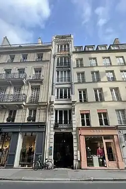 N°36, ancienne maison close.