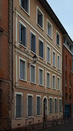 Immeuble néo-classique, no&nbsp;9 : façade.