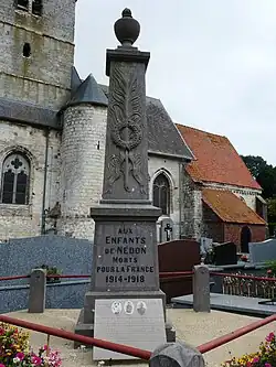 Le monument aux morts.