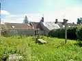 Cimetière de Verrines (à droite la croix du XVIe s.).